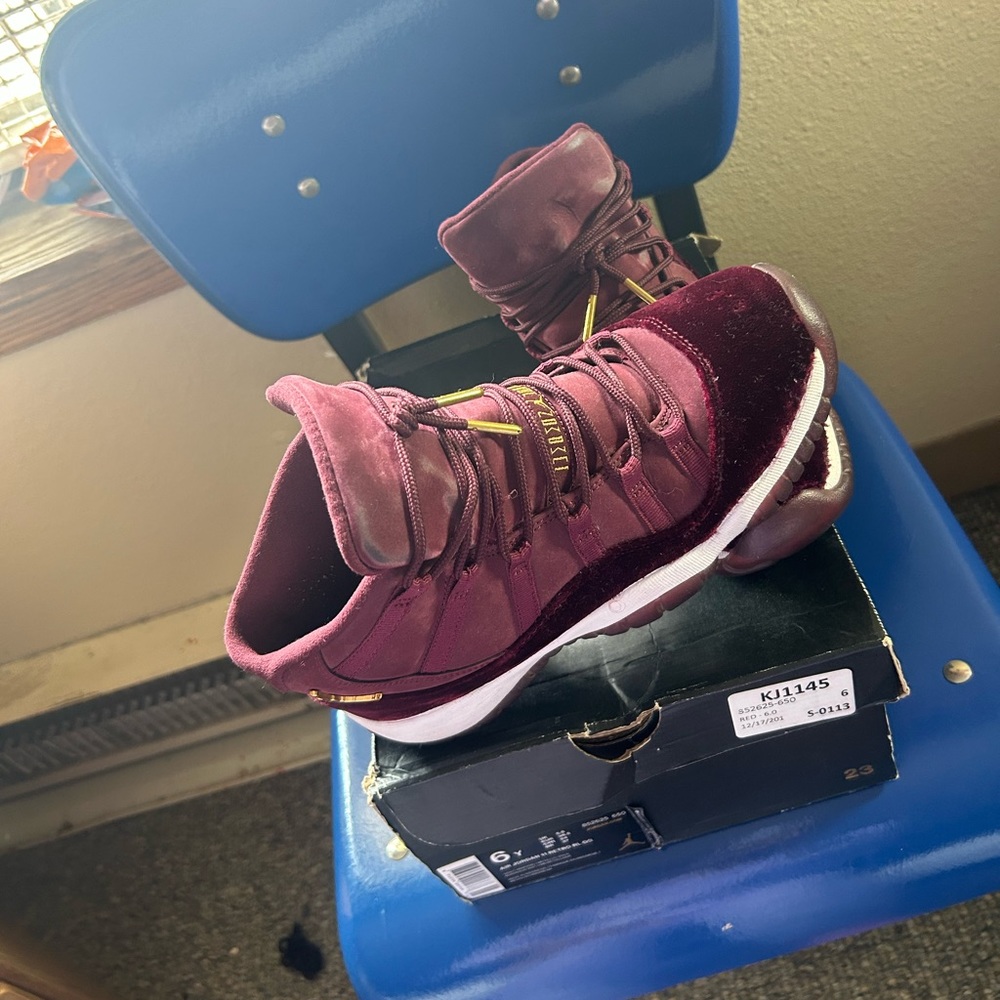 rare velvet jordan 11 retro high